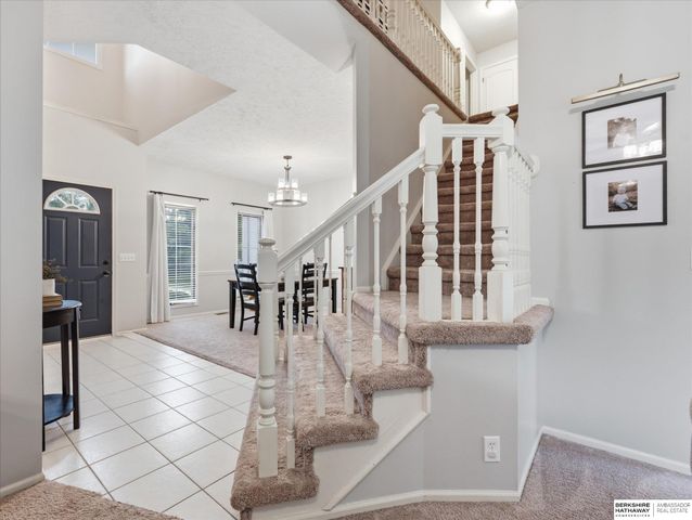6515 S 159th Avenue, Omaha, NE 68135
