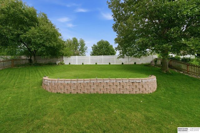 6515 S 159th Avenue, Omaha, NE 68135