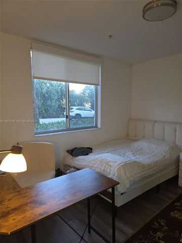 2651 NE 212th Ter 105, Miami, FL 33180