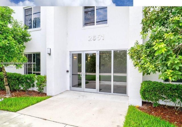 2651 NE 212th Ter 105, Miami, FL 33180