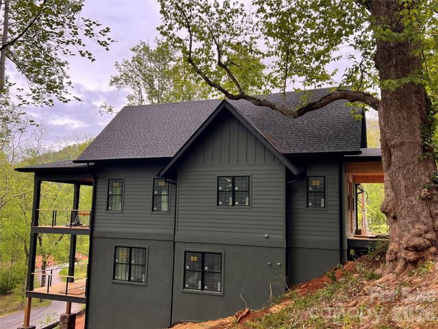 51 Bear Tree Cove, Canton, NC 28716