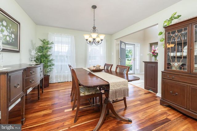 304 DAVID CT, Mullica Hill, NJ 08062