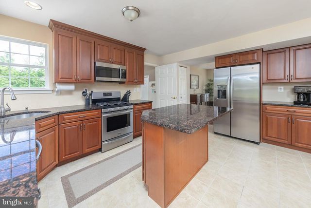 304 DAVID CT, Mullica Hill, NJ 08062