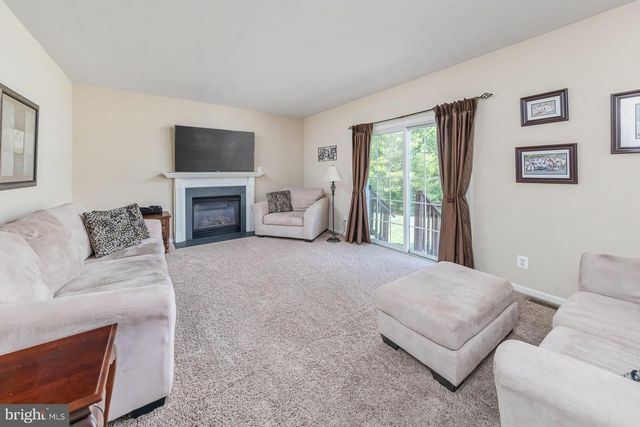 304 DAVID CT, Mullica Hill, NJ 08062