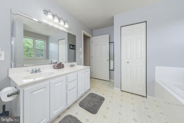 304 DAVID CT, Mullica Hill, NJ 08062