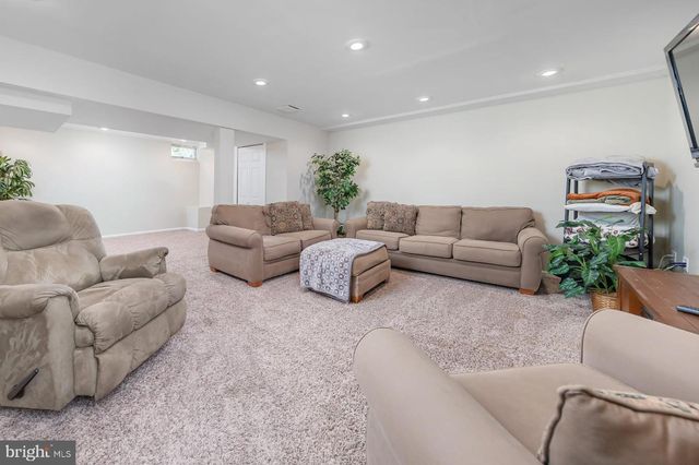 304 DAVID CT, Mullica Hill, NJ 08062