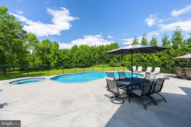 304 DAVID CT, Mullica Hill, NJ 08062