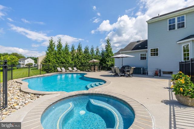 304 DAVID CT, Mullica Hill, NJ 08062