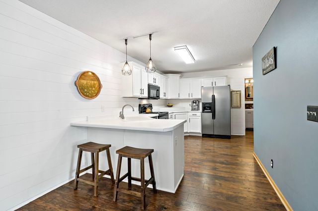 2213 Holly Curve, Hudson, WI 54016