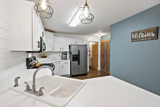 2213 Holly Curve, Hudson, WI 54016