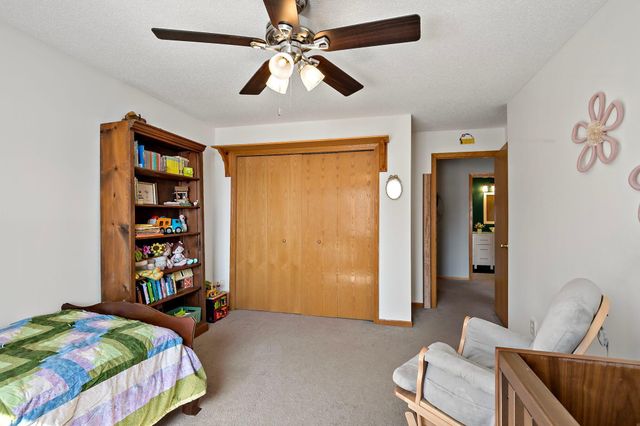 2213 Holly Curve, Hudson, WI 54016