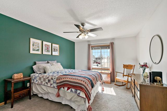 2213 Holly Curve, Hudson, WI 54016