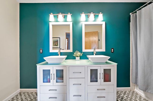 2213 Holly Curve, Hudson, WI 54016