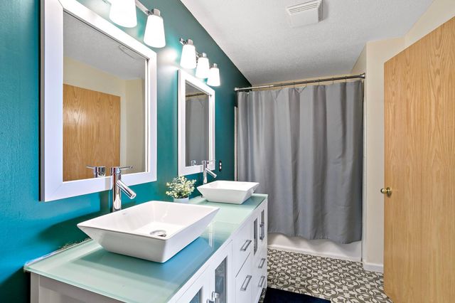 2213 Holly Curve, Hudson, WI 54016