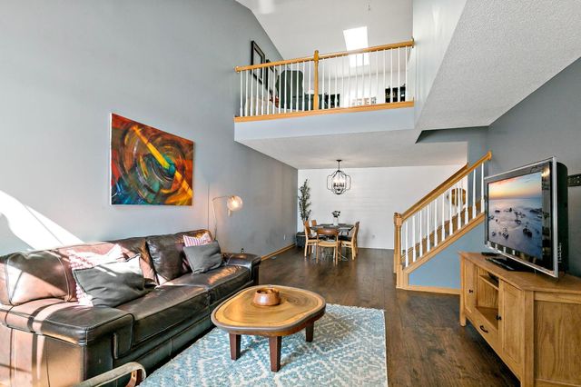 2213 Holly Curve, Hudson, WI 54016