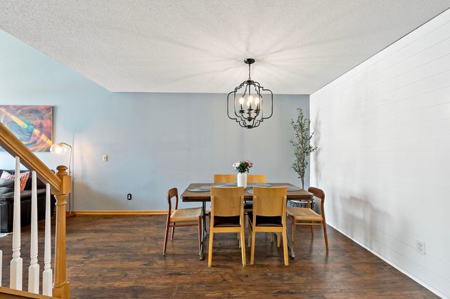 2213 Holly Curve, Hudson, WI 54016