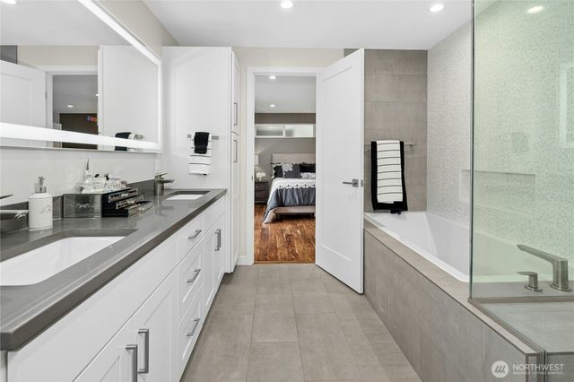 4440 137th Avenue SE, Bellevue, WA 98006