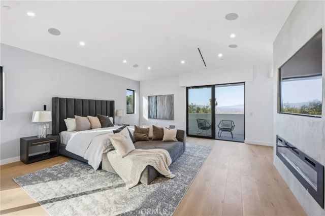 4331 Alonzo, Encino, CA 91316