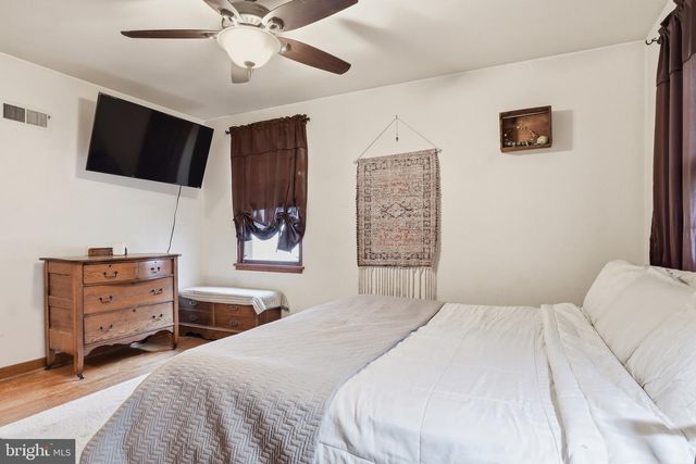 102 S CHESTNUT ST, Dillsburg, PA 17019