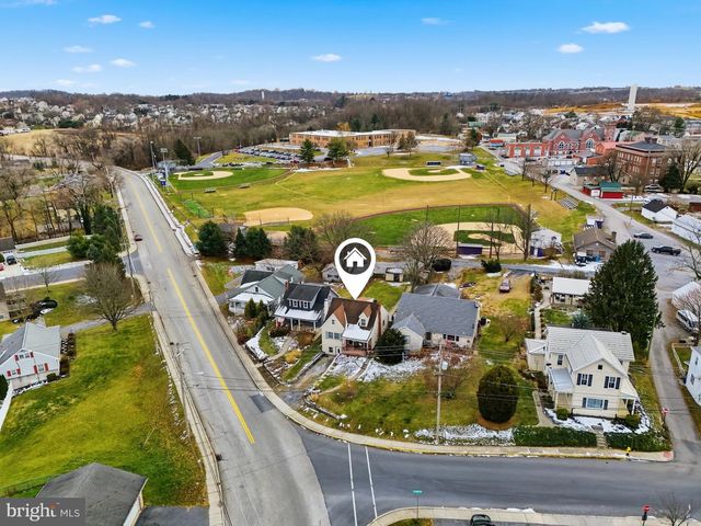 102 S CHESTNUT ST, Dillsburg, PA 17019