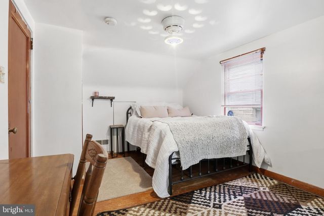 102 S CHESTNUT ST, Dillsburg, PA 17019