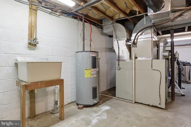 102 S CHESTNUT ST, Dillsburg, PA 17019