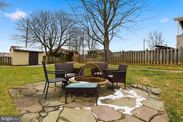 102 S CHESTNUT ST, Dillsburg, PA 17019