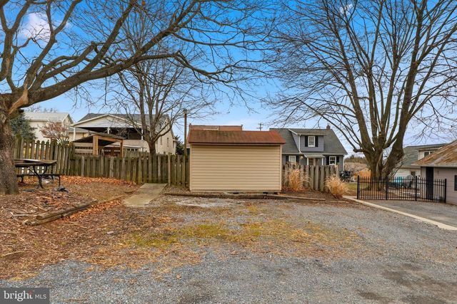 102 S CHESTNUT ST, Dillsburg, PA 17019