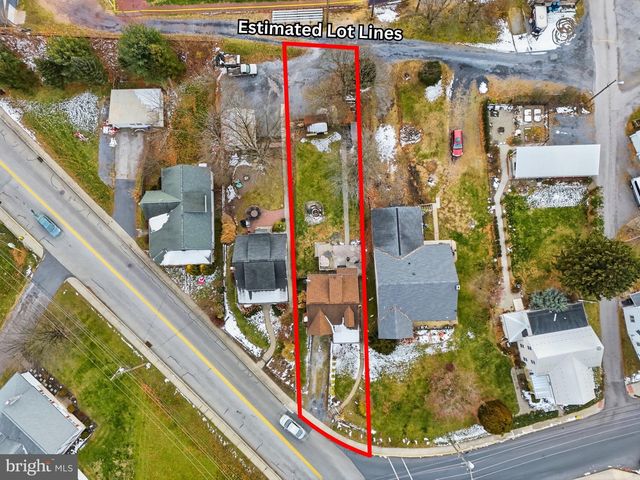 102 S CHESTNUT ST, Dillsburg, PA 17019