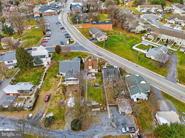 102 S CHESTNUT ST, Dillsburg, PA 17019