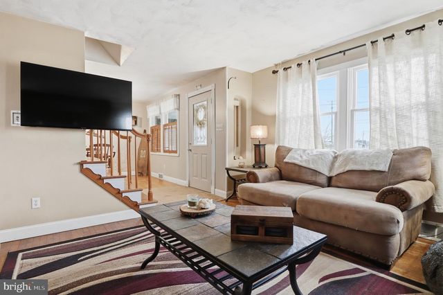 102 S CHESTNUT ST, Dillsburg, PA 17019