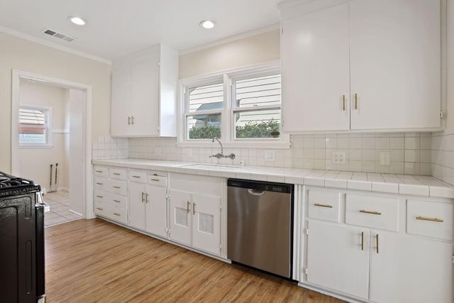 625 N Central, Stockton, CA 95204