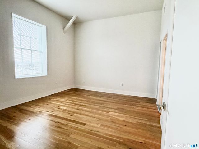 60 Willow Street APT 204, Stonington, CT 06355