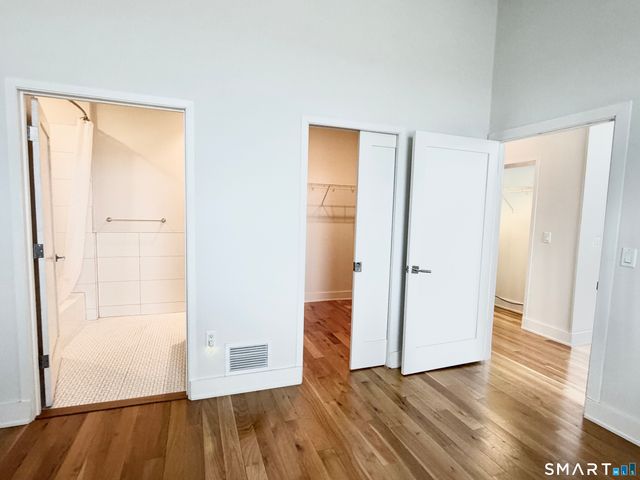 60 Willow Street APT 204, Stonington, CT 06355