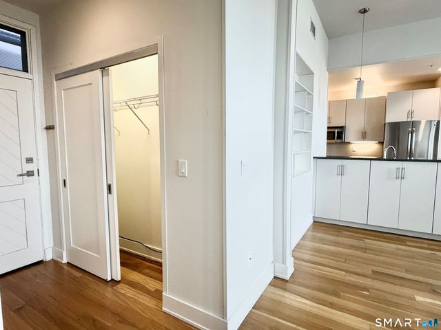 60 Willow Street APT 204, Stonington, CT 06355