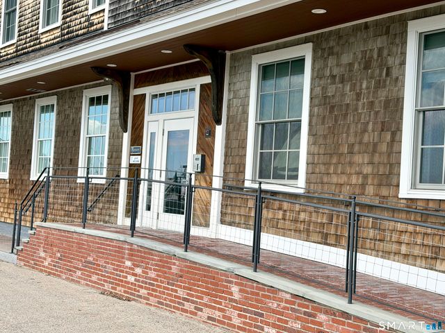 60 Willow Street APT 204, Stonington, CT 06355