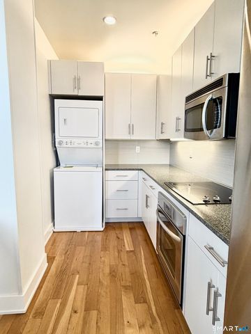 60 Willow Street APT 204, Stonington, CT 06355