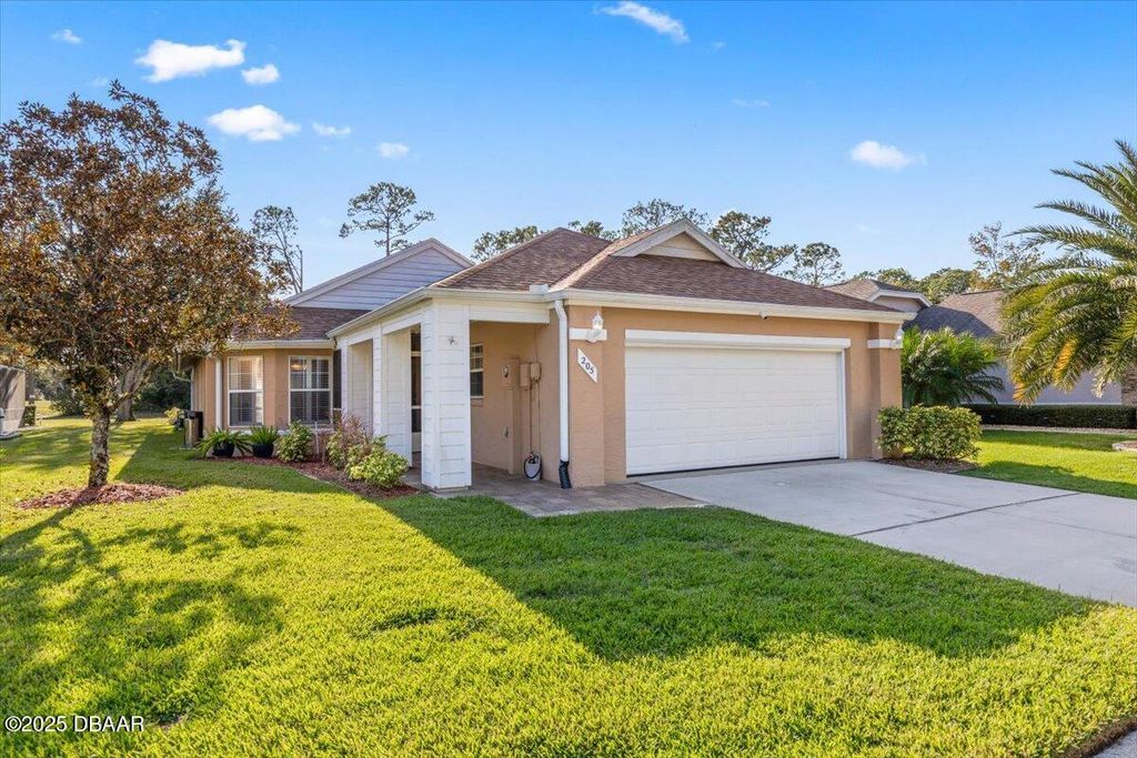 205 Glenbriar Circle, Daytona Beach, FL 32114