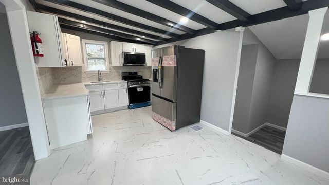 434 E MAPLE AVE, Lindenwold, NJ 08021