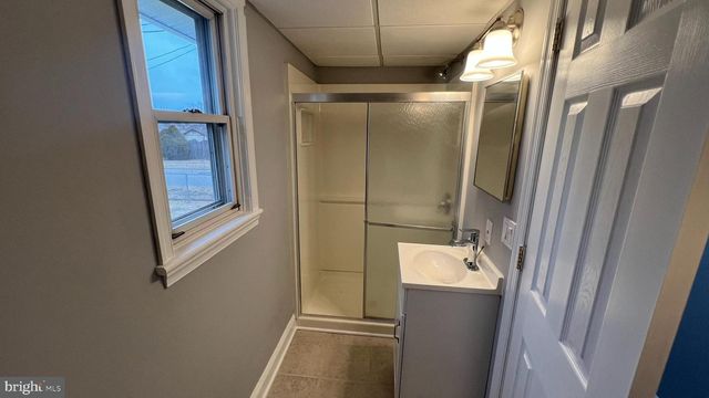 434 E MAPLE AVE, Lindenwold, NJ 08021