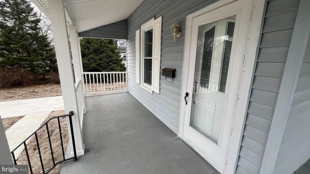 434 E MAPLE AVE, Lindenwold, NJ 08021