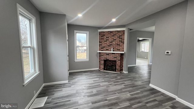 434 E MAPLE AVE, Lindenwold, NJ 08021