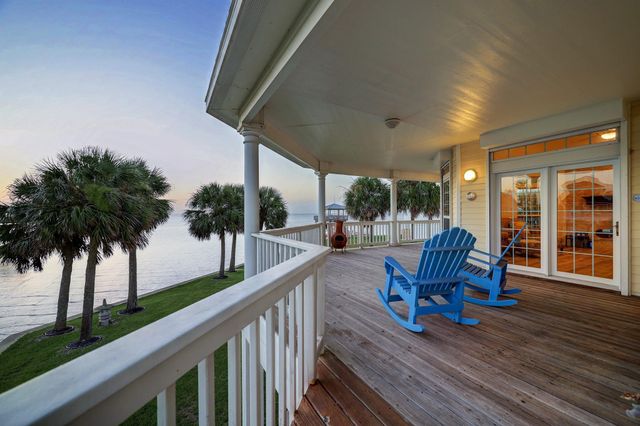 22621 Bay Point Drive, Galveston, TX 77554