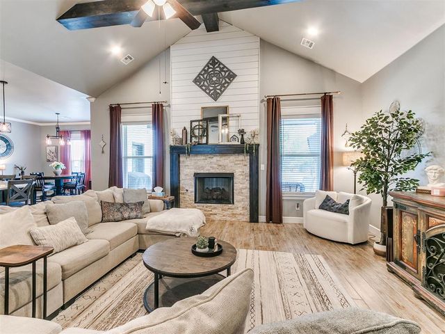 10812 Glover River Drive, Yukon, OK 73099