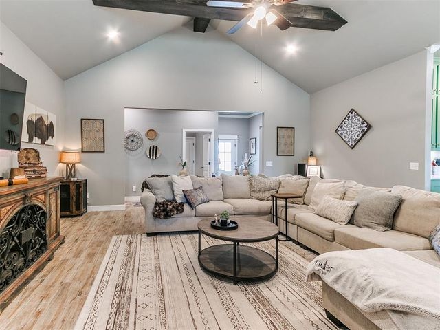 10812 Glover River Drive, Yukon, OK 73099