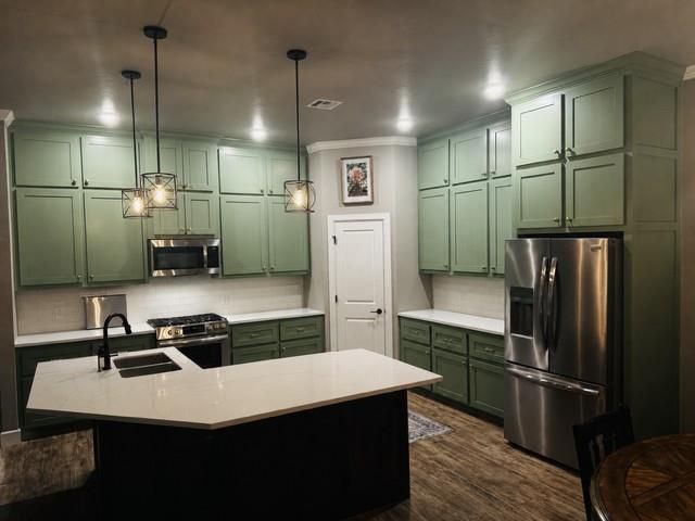 10812 Glover River Drive, Yukon, OK 73099