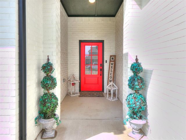 10812 Glover River Drive, Yukon, OK 73099