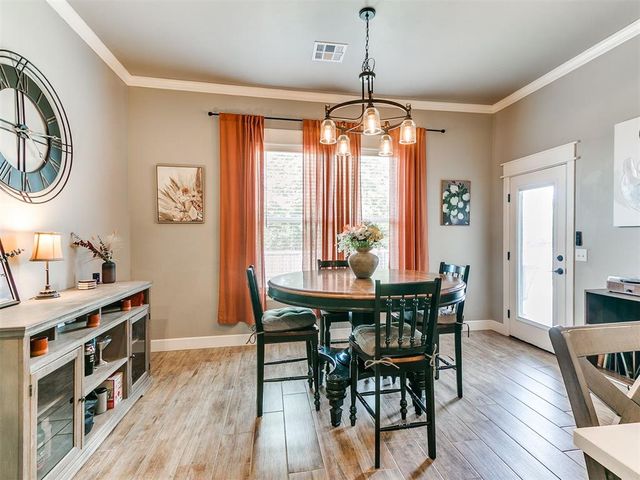 10812 Glover River Drive, Yukon, OK 73099