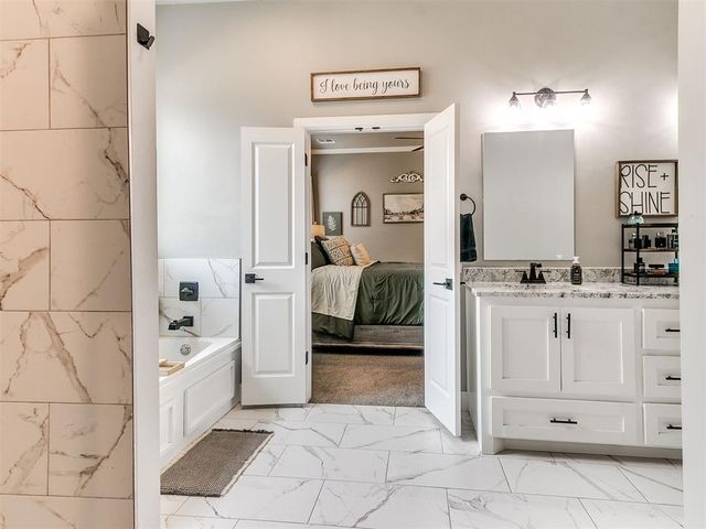 10812 Glover River Drive, Yukon, OK 73099