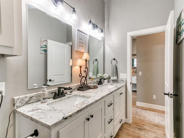 10812 Glover River Drive, Yukon, OK 73099